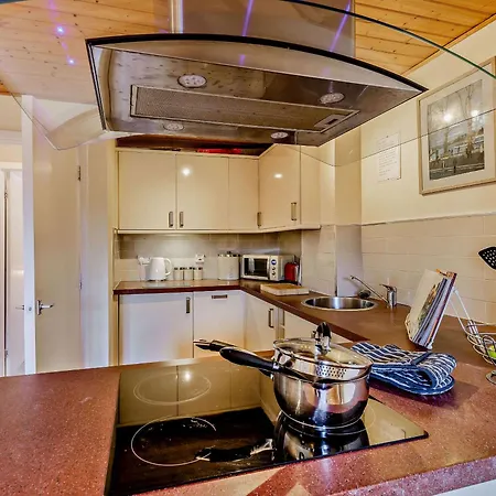 Strawberries And Cream באונס-און-ווינדרמיר